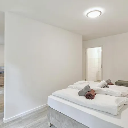3 Bedroom Stunning In Appartement